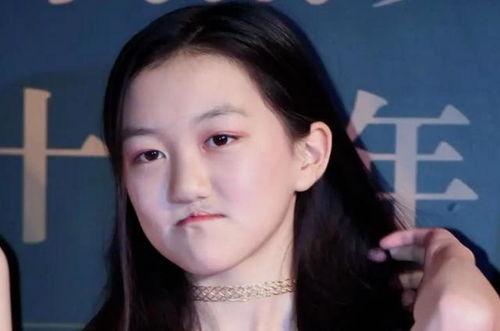 王菲女儿吃瓜日报视频,揭秘娱乐圈幕后故事